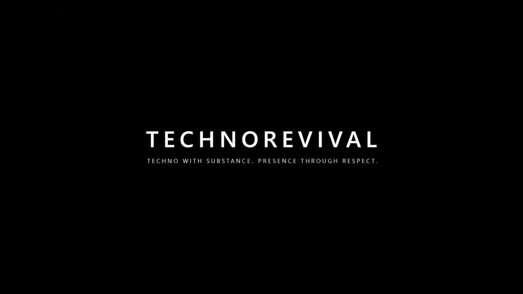 Nachgestellte frühe TechnoRevival-Webseite: schwarzer Hintergrund, weißer TechnoRevival-Schriftzug und der Leitsatz Techno with substance, presence through respect.